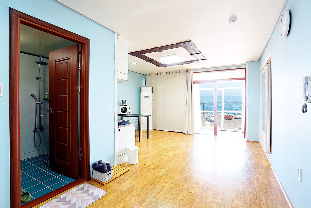 Jeju Beach House 8/32