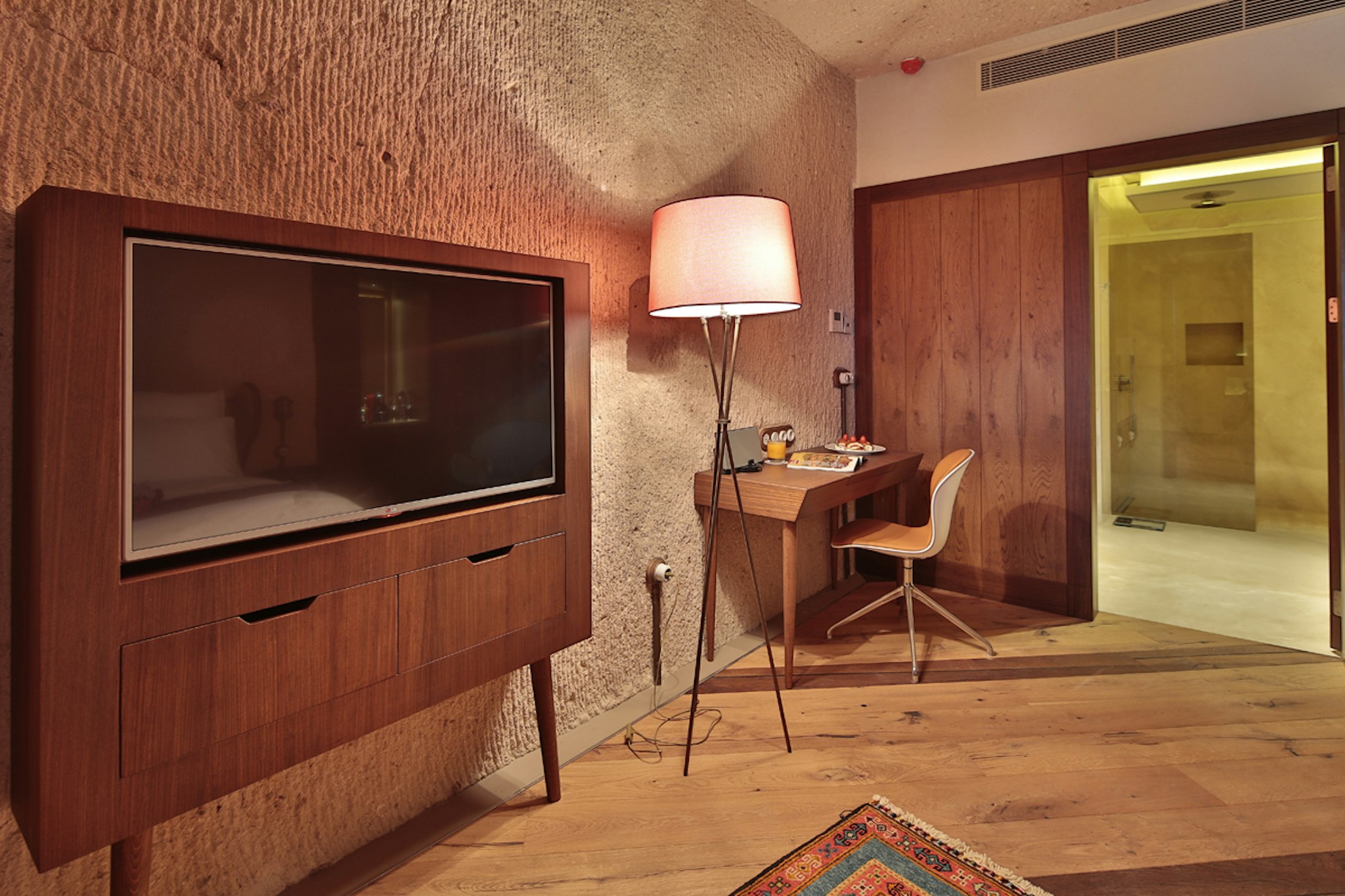 Ariana Sustainable Luxury Lodge 40/50