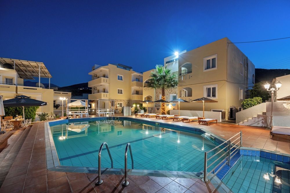Nikos Apartments 17/76