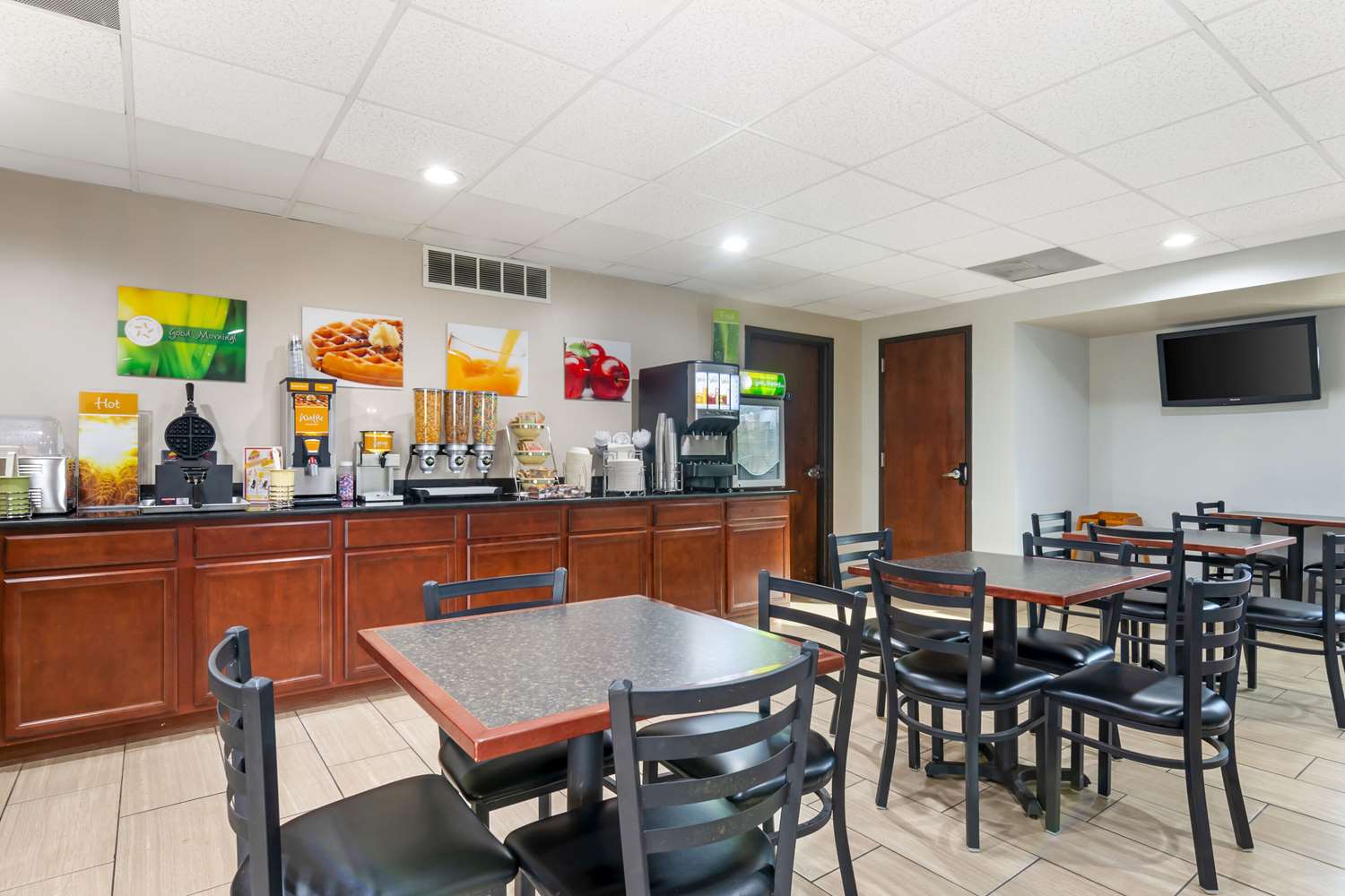 Quality Inn Foristell, MO 38/48