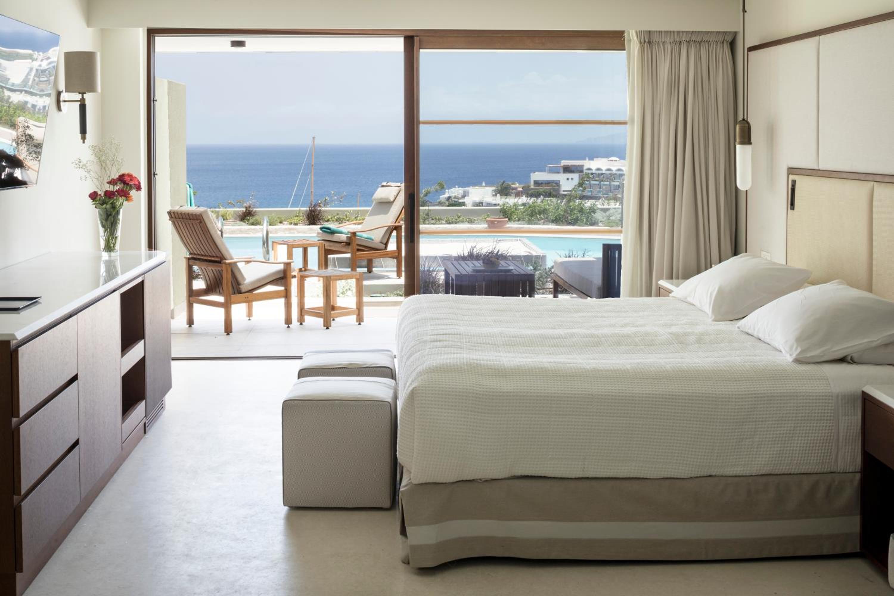 Premium, Junior Suite, Shared Pool