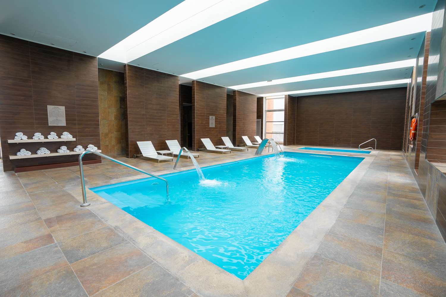 swimming pool spa
