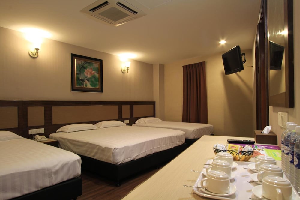 Ming Paragon Hotel 24/42