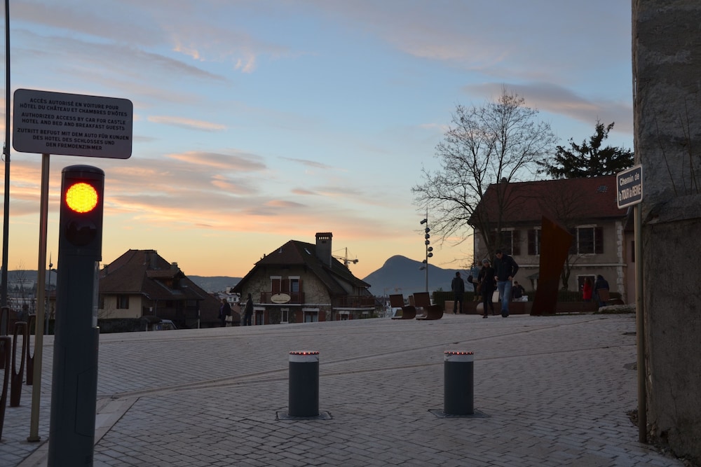 Hotel du Chateau Annecy 35/44