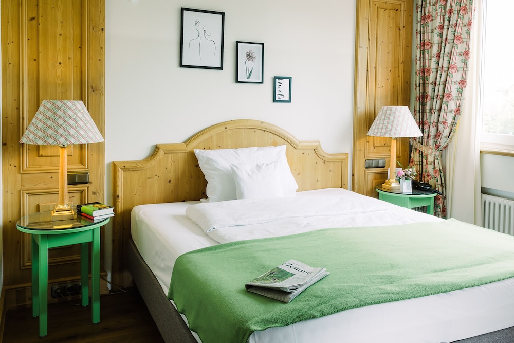Standard, Double Bed