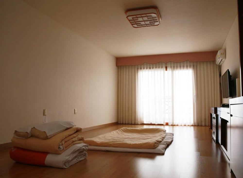 Ocean Grand Hotel Jeju 40/58
