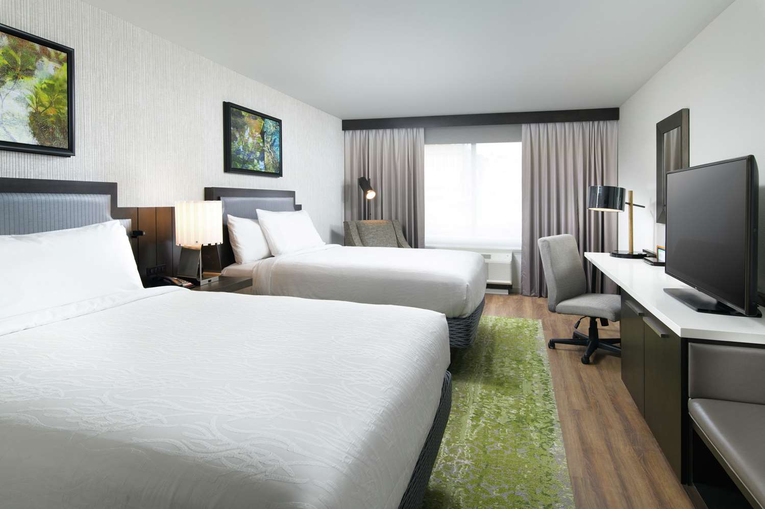 PREMIUM, 2 QUEEN BEDS