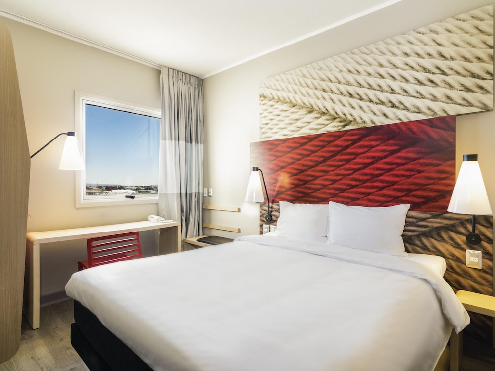 Ibis Calama 10/50
