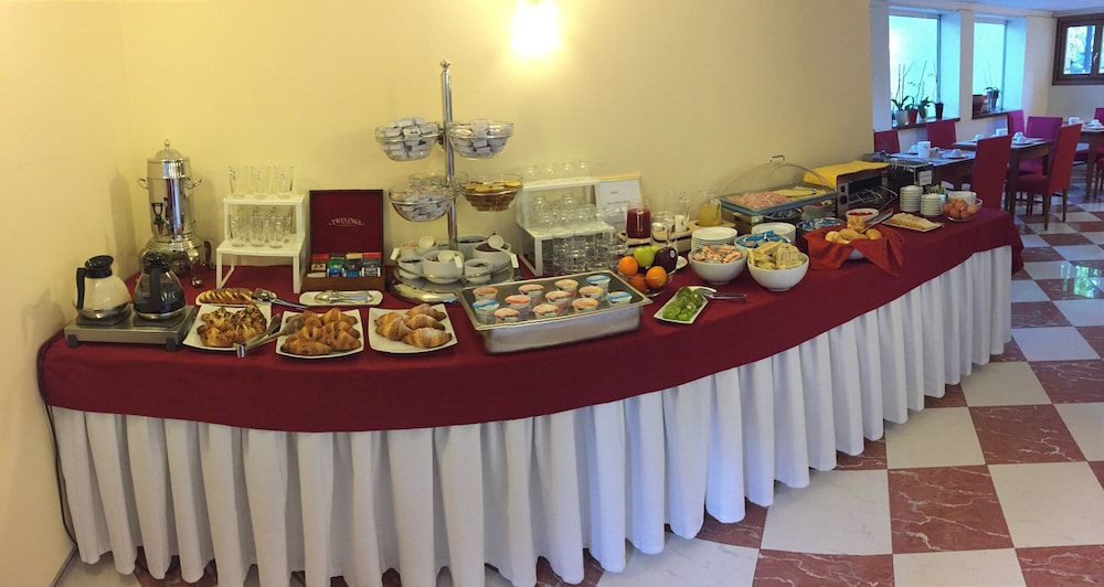 Hotel Villa Cipro 48/62