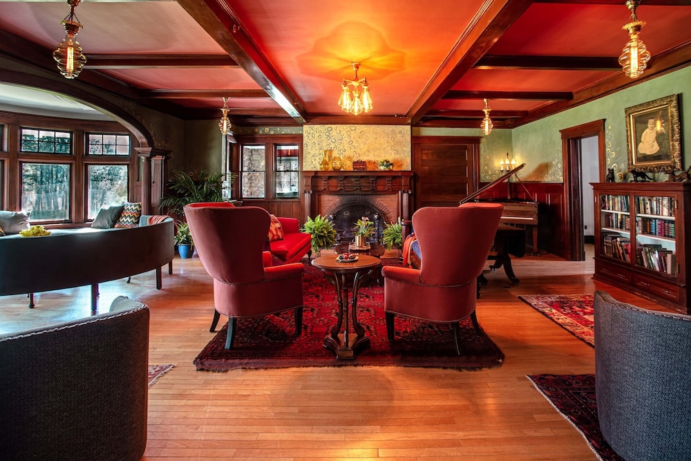 Hartness House Inn 33/50