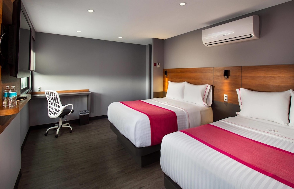 ROOM, 2 QUEEN BEDS