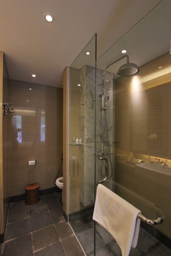 Ossotel Legian Bali 36/51