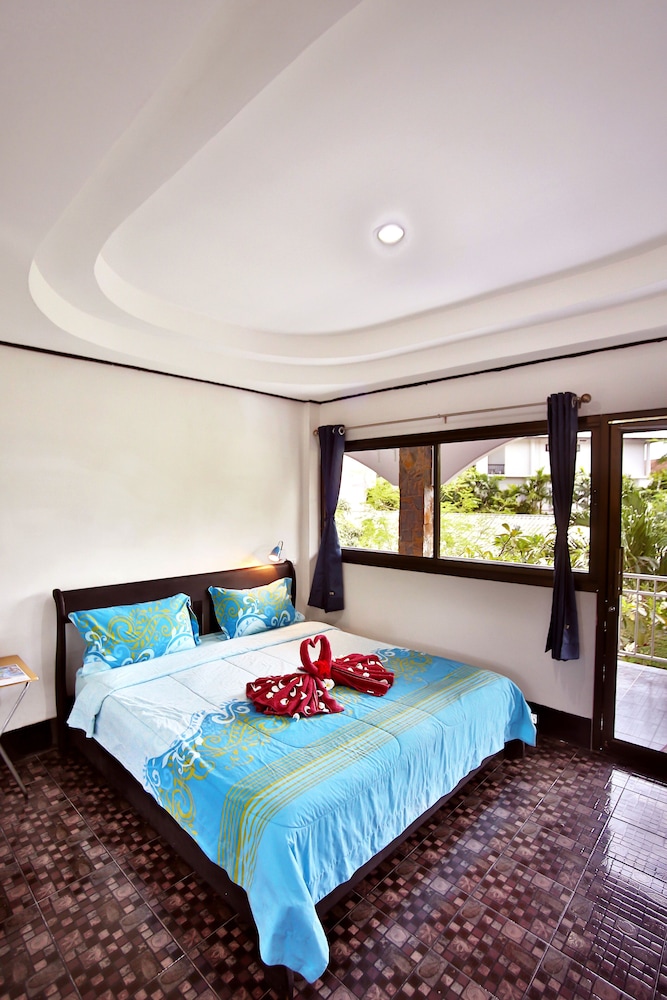 Lotus Hotel 16/50