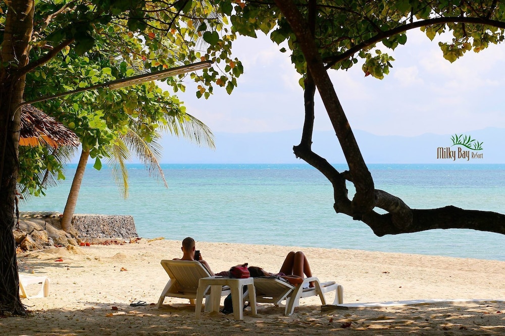 Milky Bay Resort 76/81