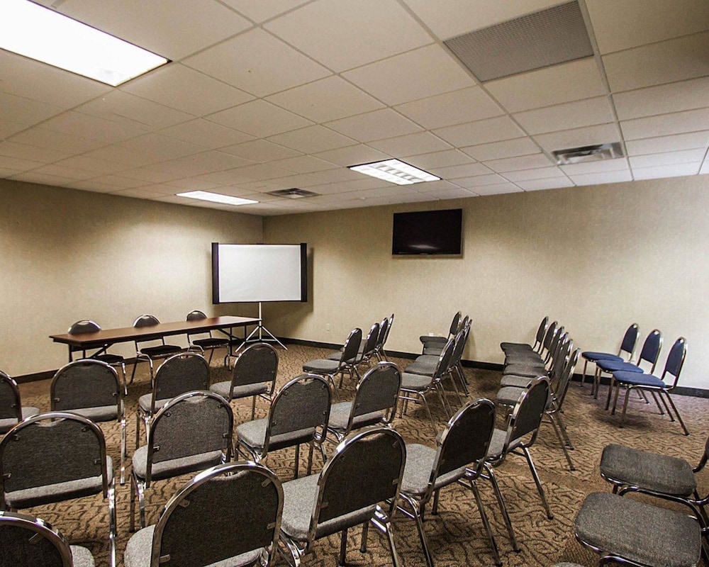 Quality Inn and Suites Fishkill South Near I-84 49/52