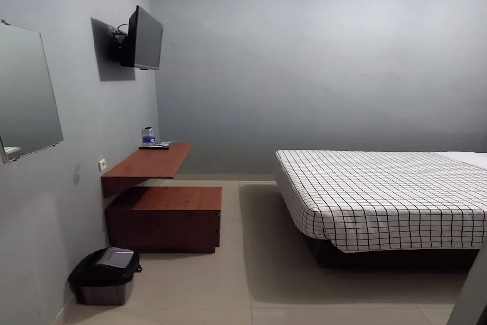 Barada Rooms 13/35