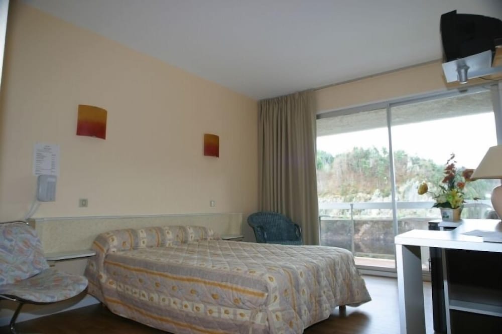 Garabit Hotel 11/29