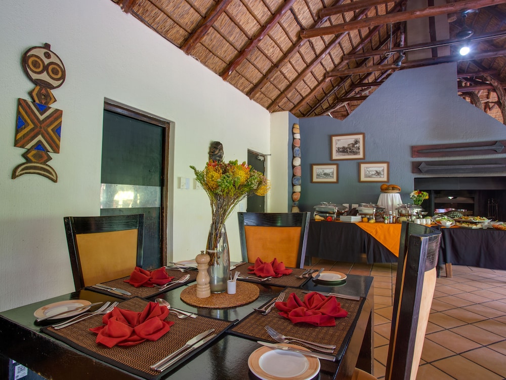 MADIKWE RIVER LODGE 12/42