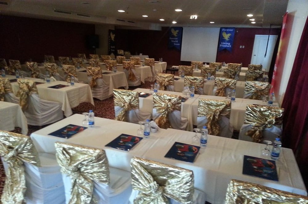 Royal Sebaste Hotel 32/42