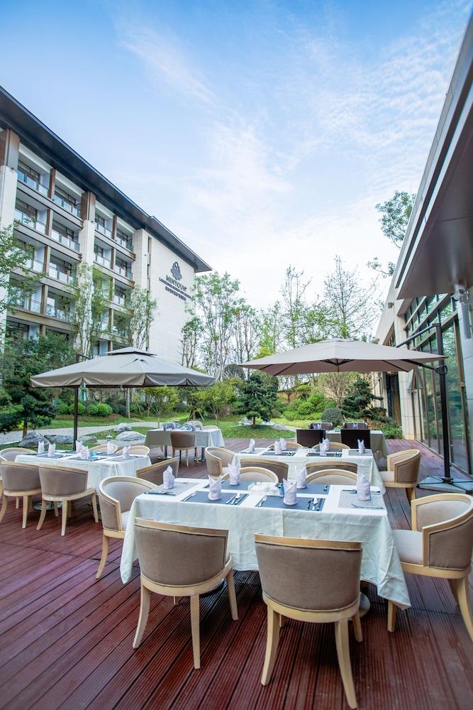 Minyoun Langzhong Ancient City Resort 22/30