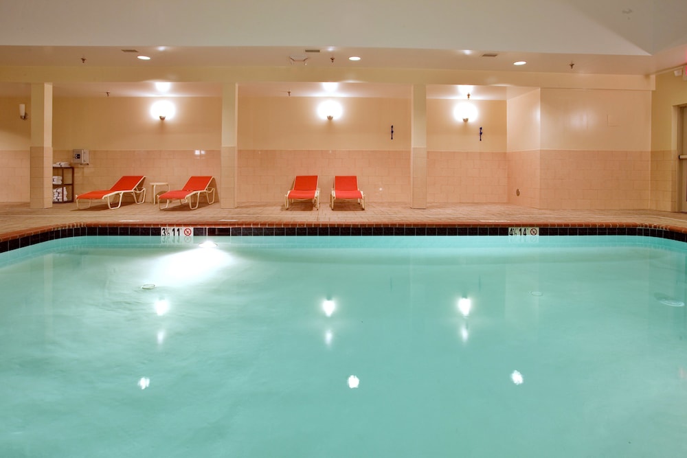 Holiday Inn Express Hotel And Suites Fredericksburg 21/44