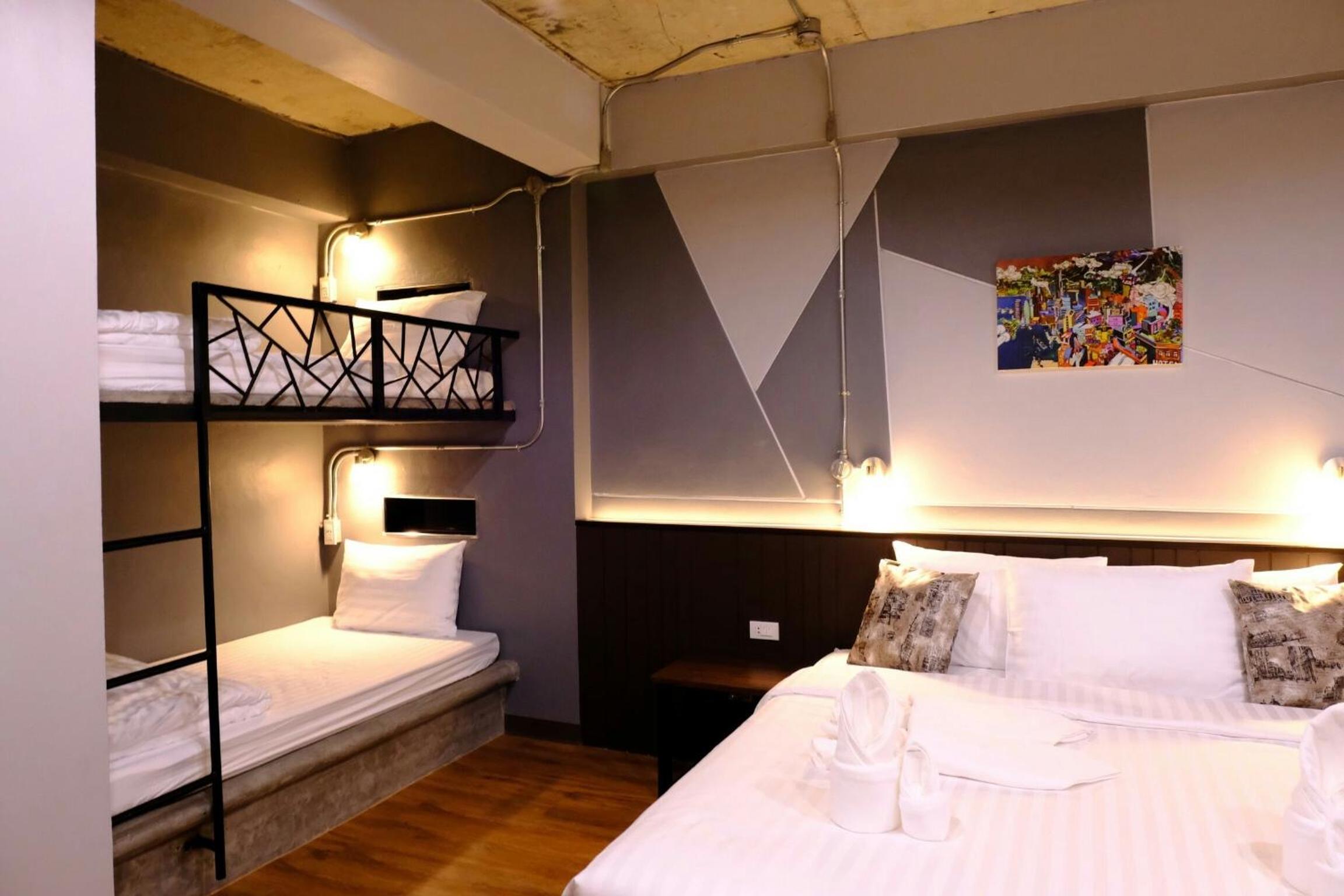 Room 2 U Hostel & Guesthouse 10/49