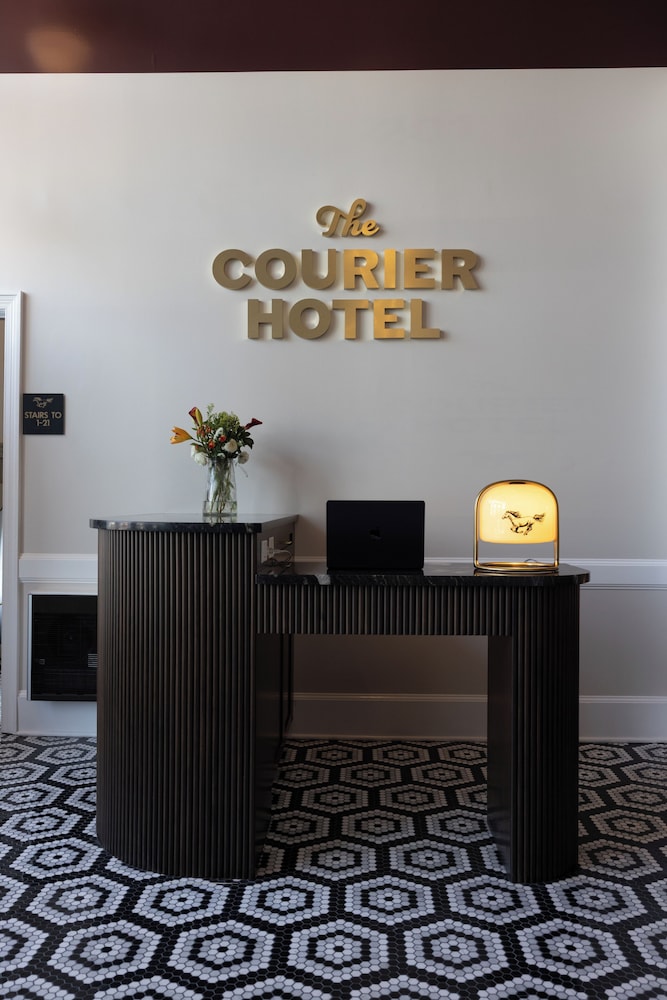 The Courier Hotel 10/50