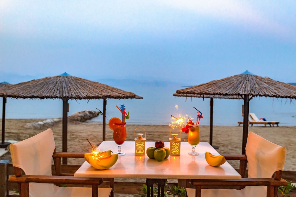 Robolla Beach Aparthotel 55/75