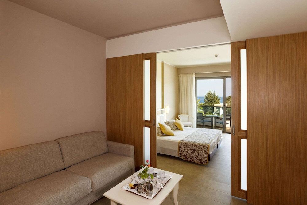 Porto Angeli Beach Resort 52/76