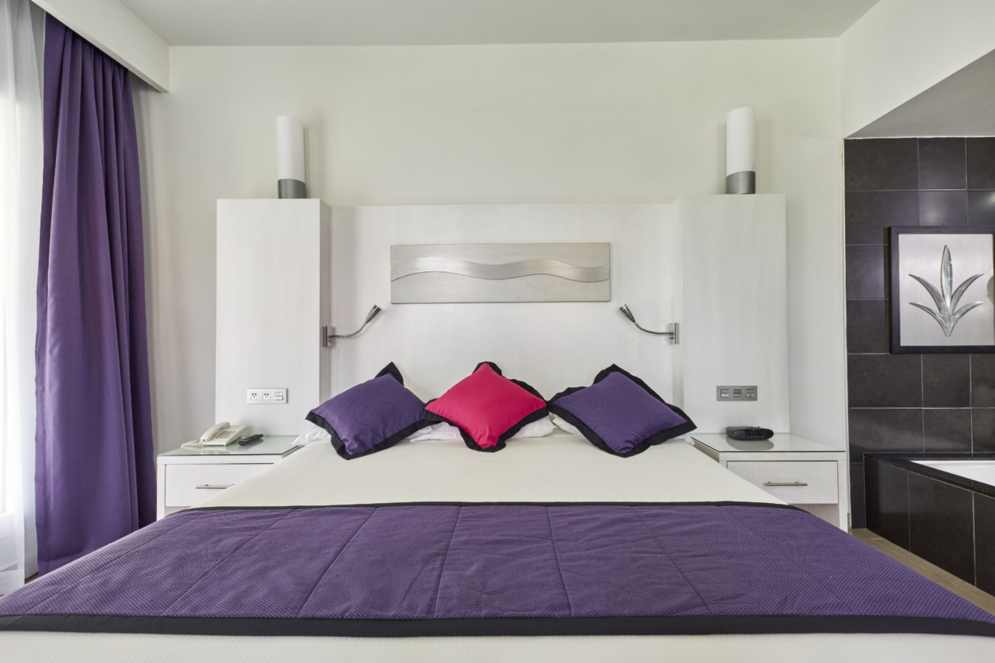 Suite, King Bed