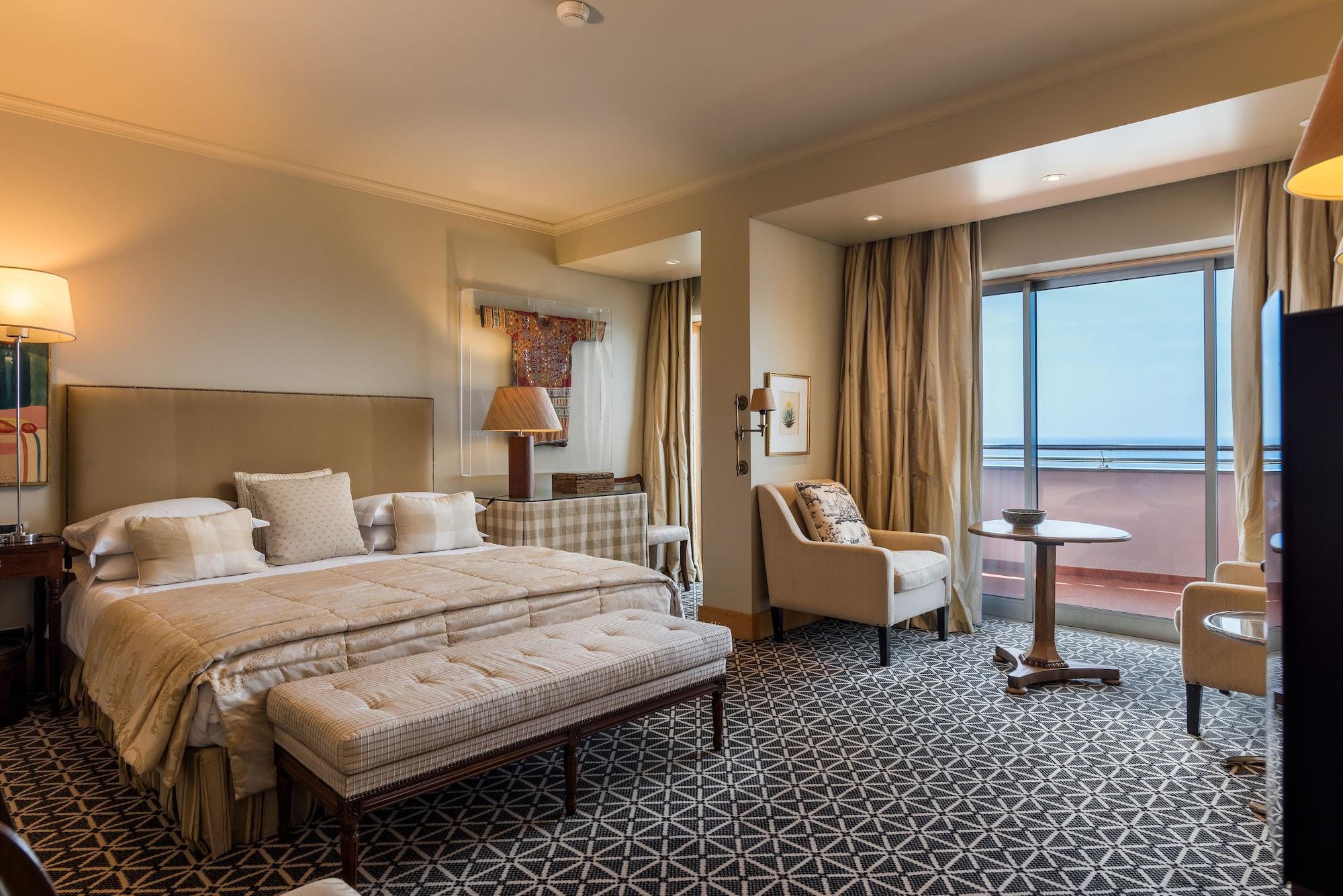 Roof Top, Penthouse, Suite