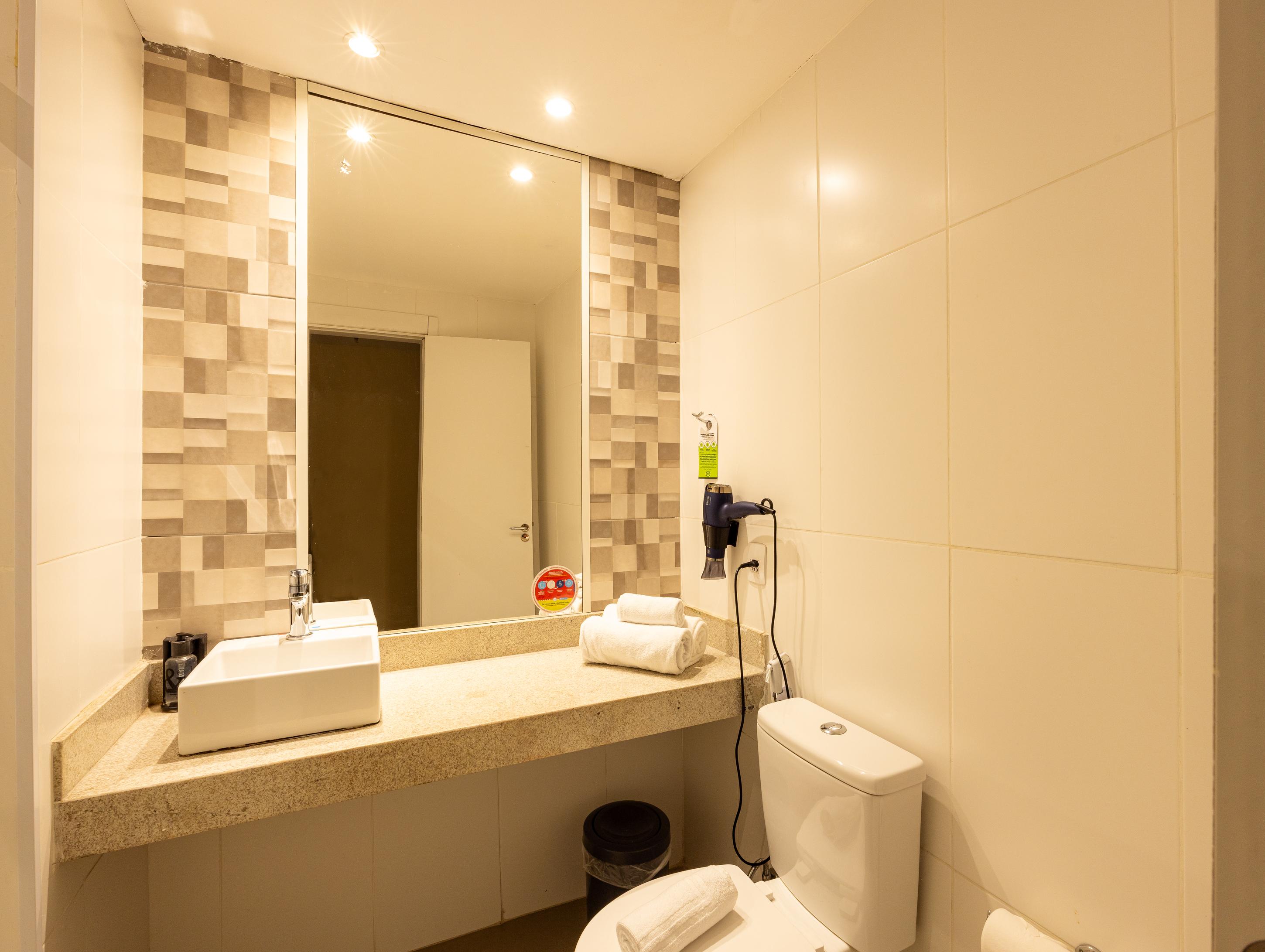 Deluxe, Double Bed, Partial Sea View, B&B Hotel Rio De Janeiro Copacabana Posto 5 5/5