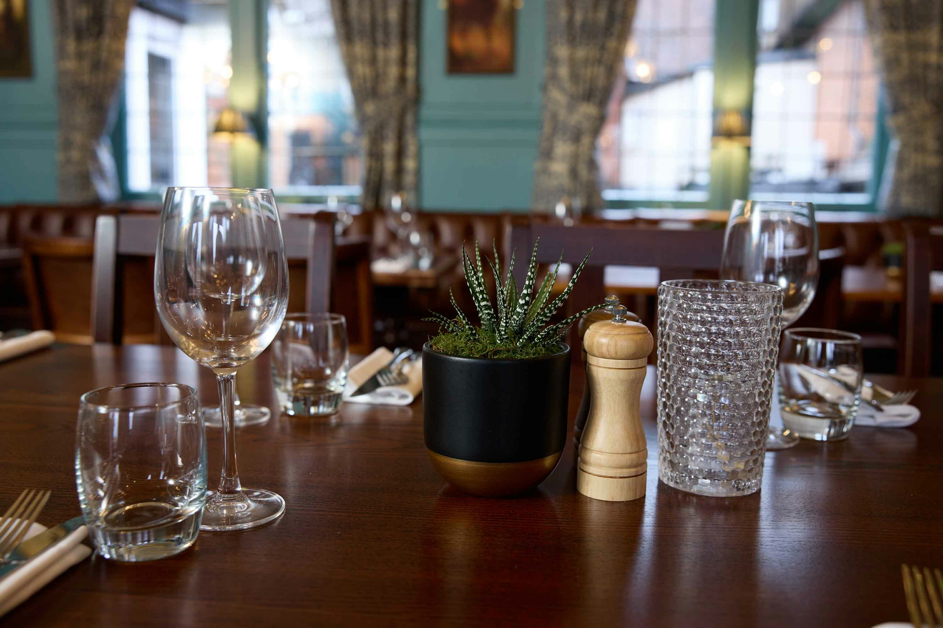 The White Hart 25/50