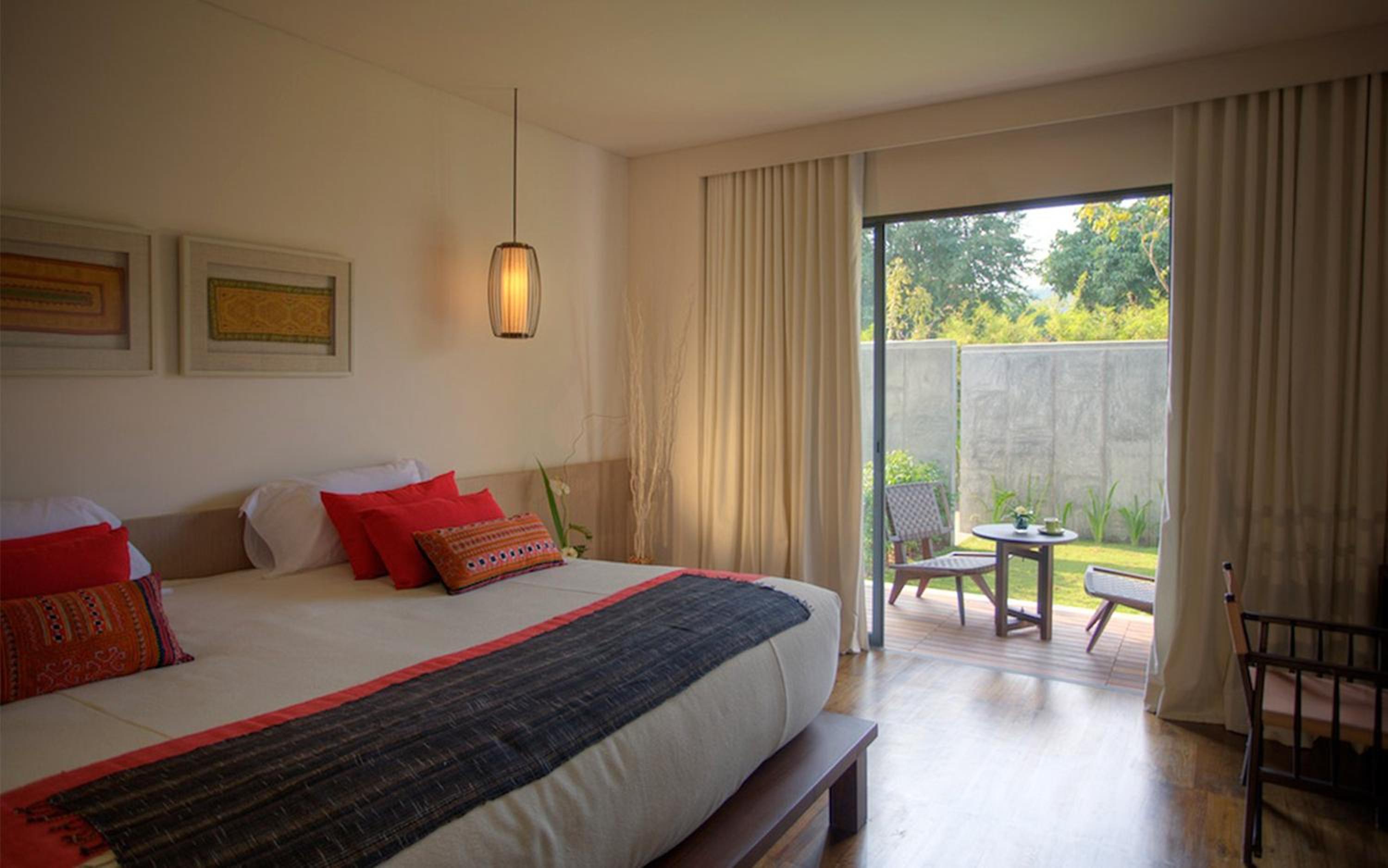 LUXURY 1 BEDROOM SUITE