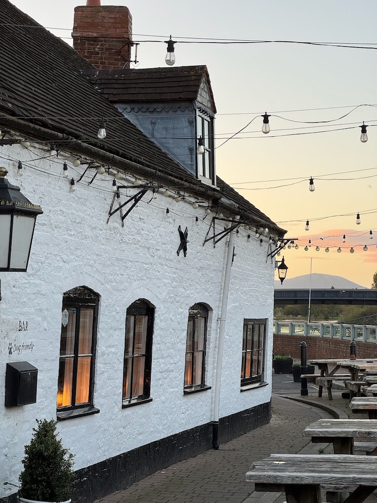 The Swan Hotel 2/36