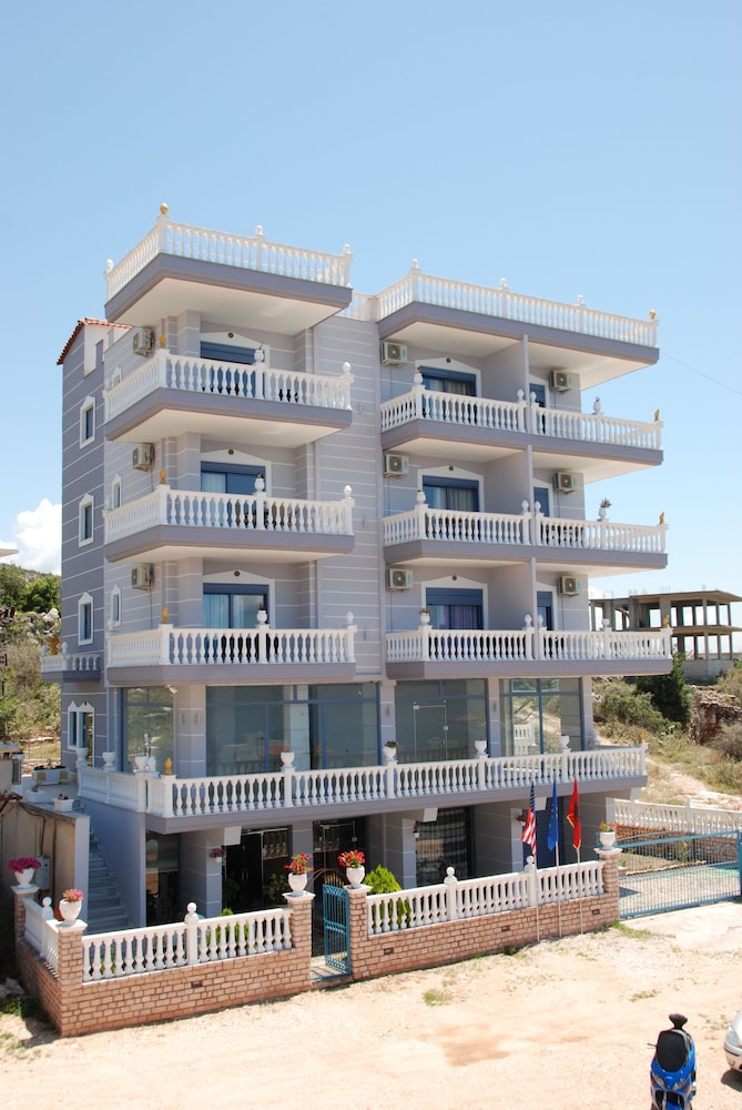 Hotel Keos 5/68