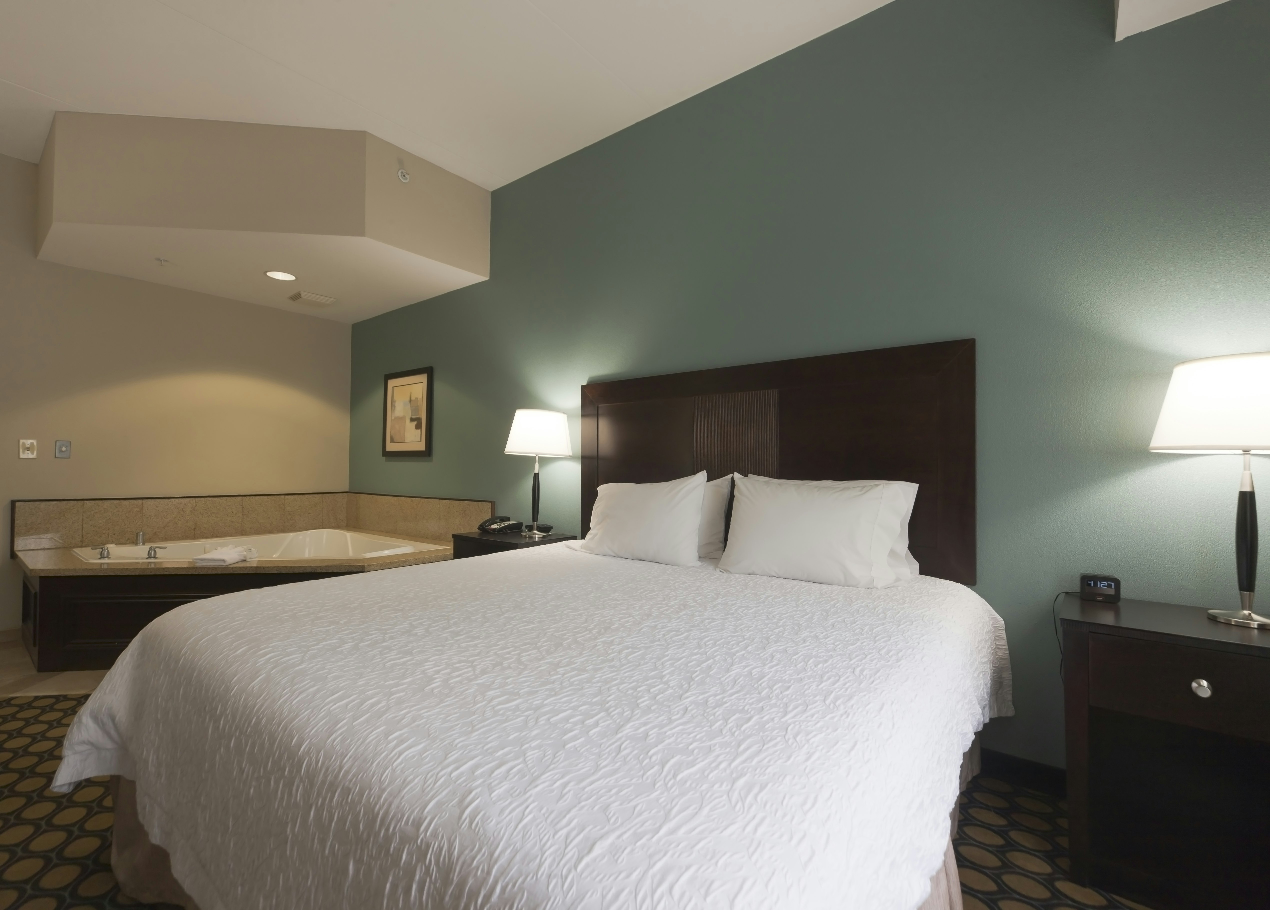 Room, King Bed, Jetted Tub