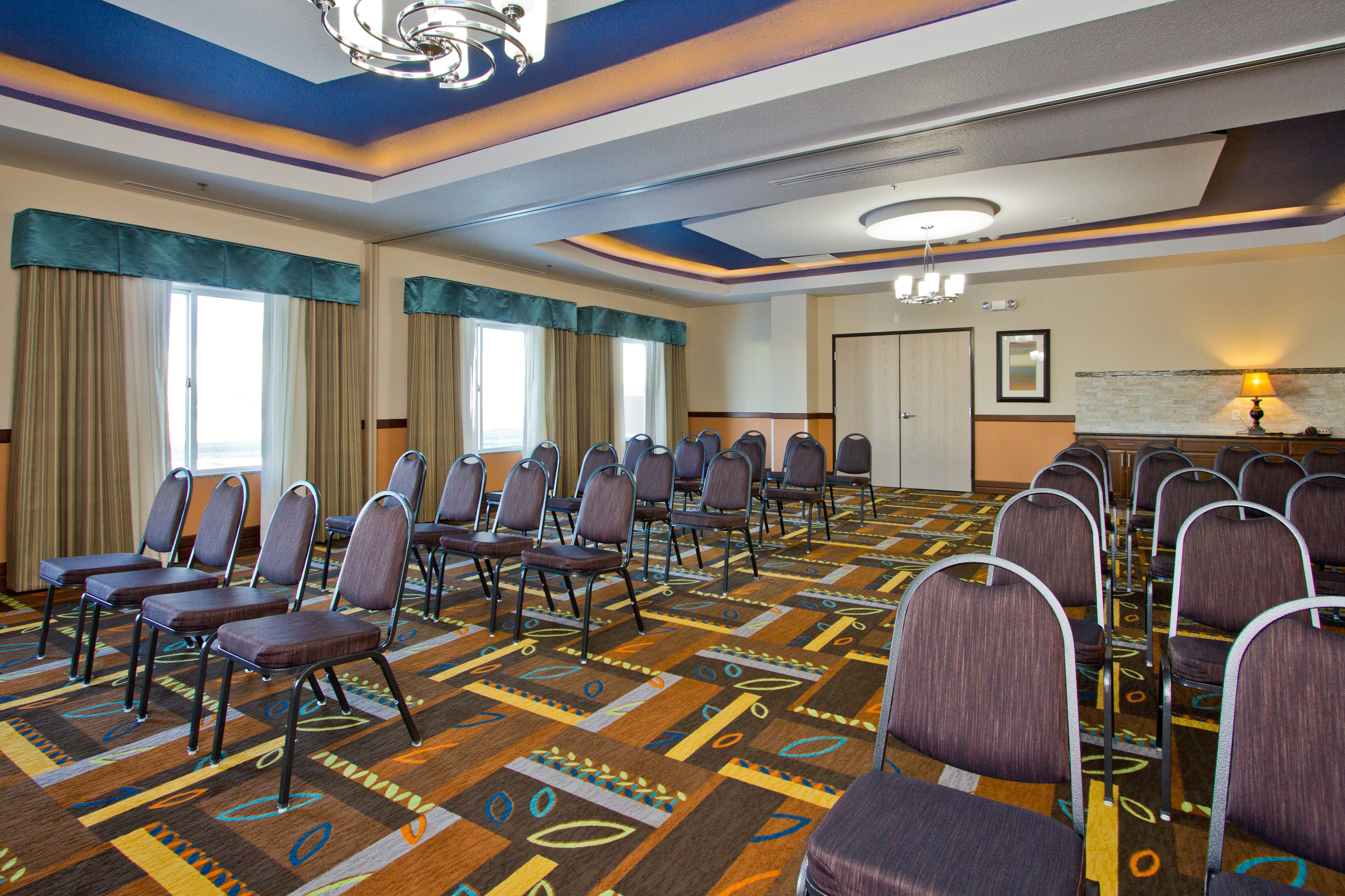 Holiday Inn Express Hotel Suites Denver East Peoria Street 53/59