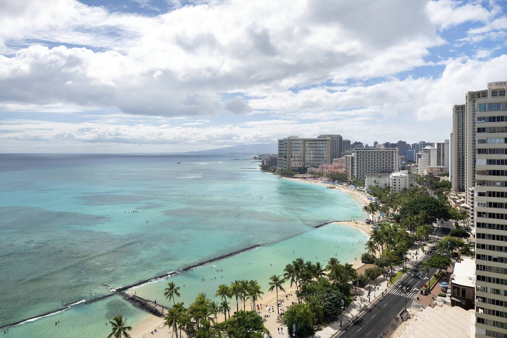 Waikiki Beach Marriott Resort and Spa 26/41
