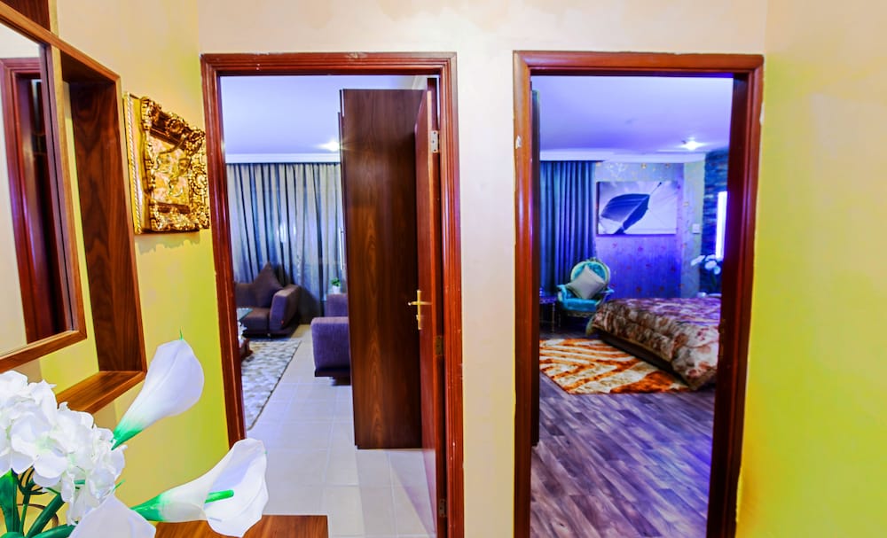 Bravo Royal Hotel Suites 12/43