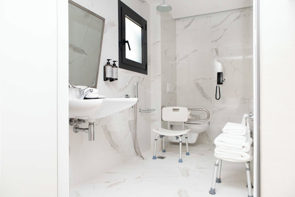 Luwian Athens Boutique Hotel 58/60