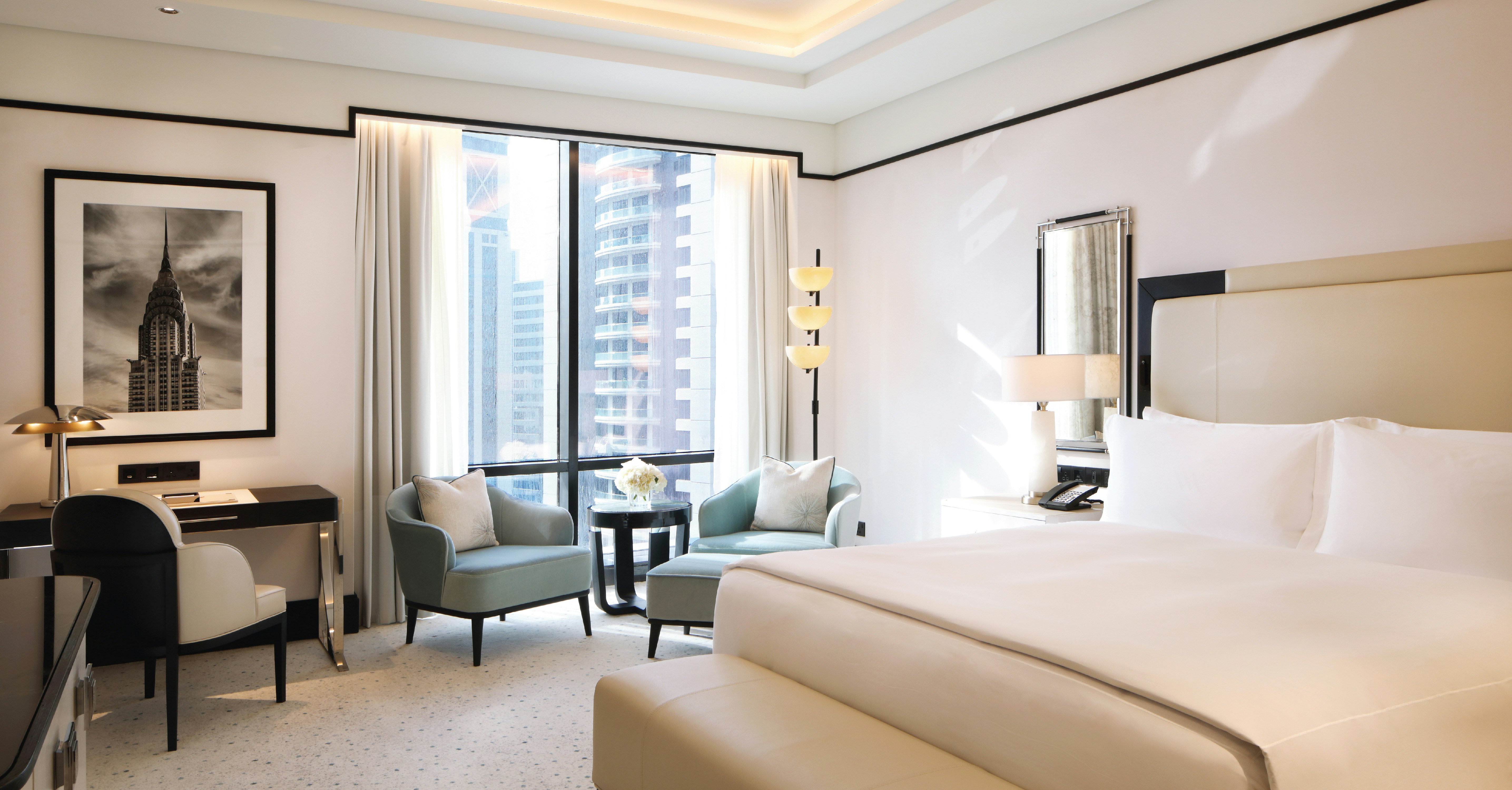 CLUB, KING BED