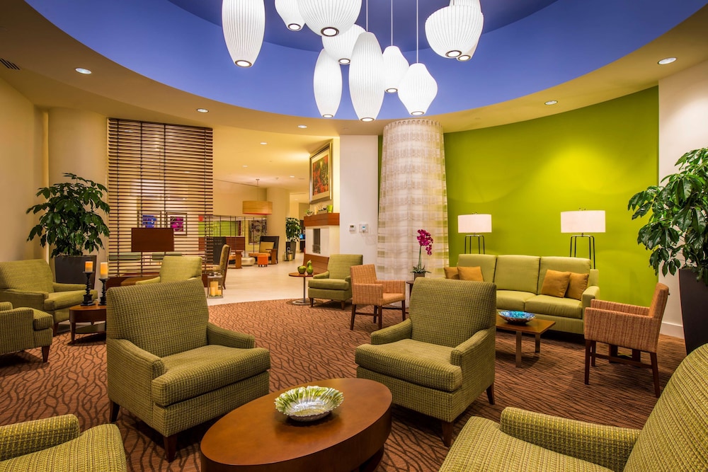 Hilton Garden Inn Alexandria Old Town National Harbor 24/52