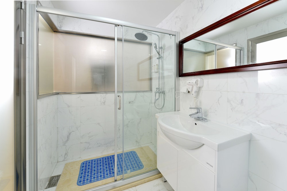 غرفة بزنس بسرير كوين، Yoyo International Apartment 8/10