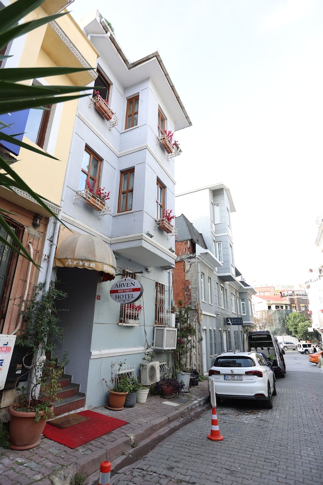 Arven Boutique Hotel 58/69