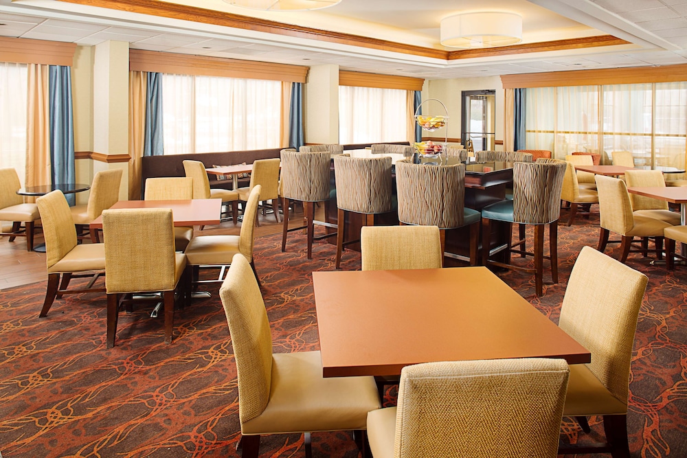 HAMPTON INN COLUMBIA 36/46