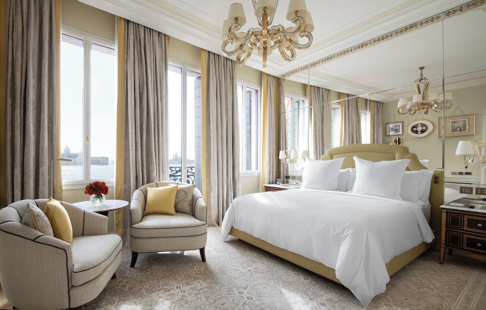 PREMIUM, KING BED, LAGOON VIEW
