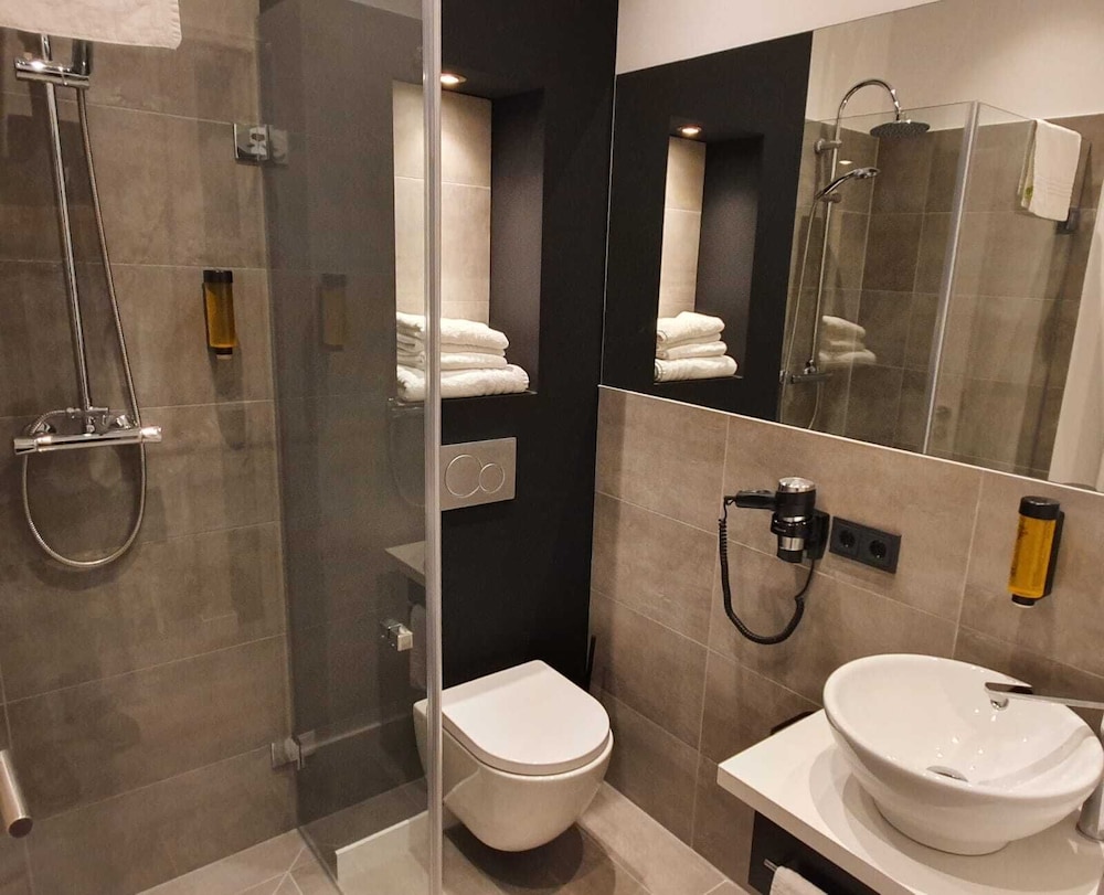 JustStay Solingen 47/50