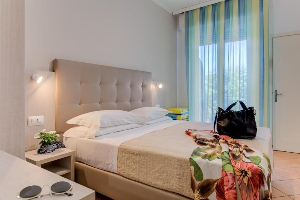 HOTEL CIMAROSA 17/52