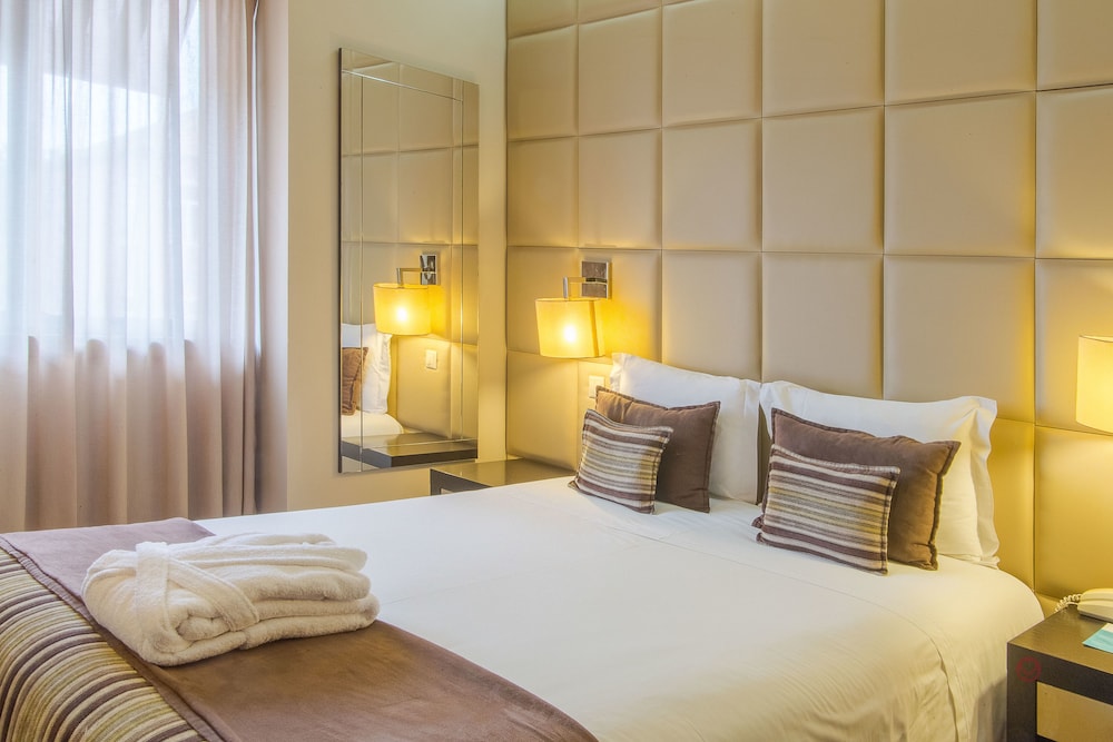 Your Hotel And Spa 6/34